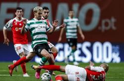 爱游戏娱乐 -葡萄牙体育内部会议纪要流出——转会期再遭质疑，NBA总决赛使命明确，身体对抗强度拉满的简单介绍